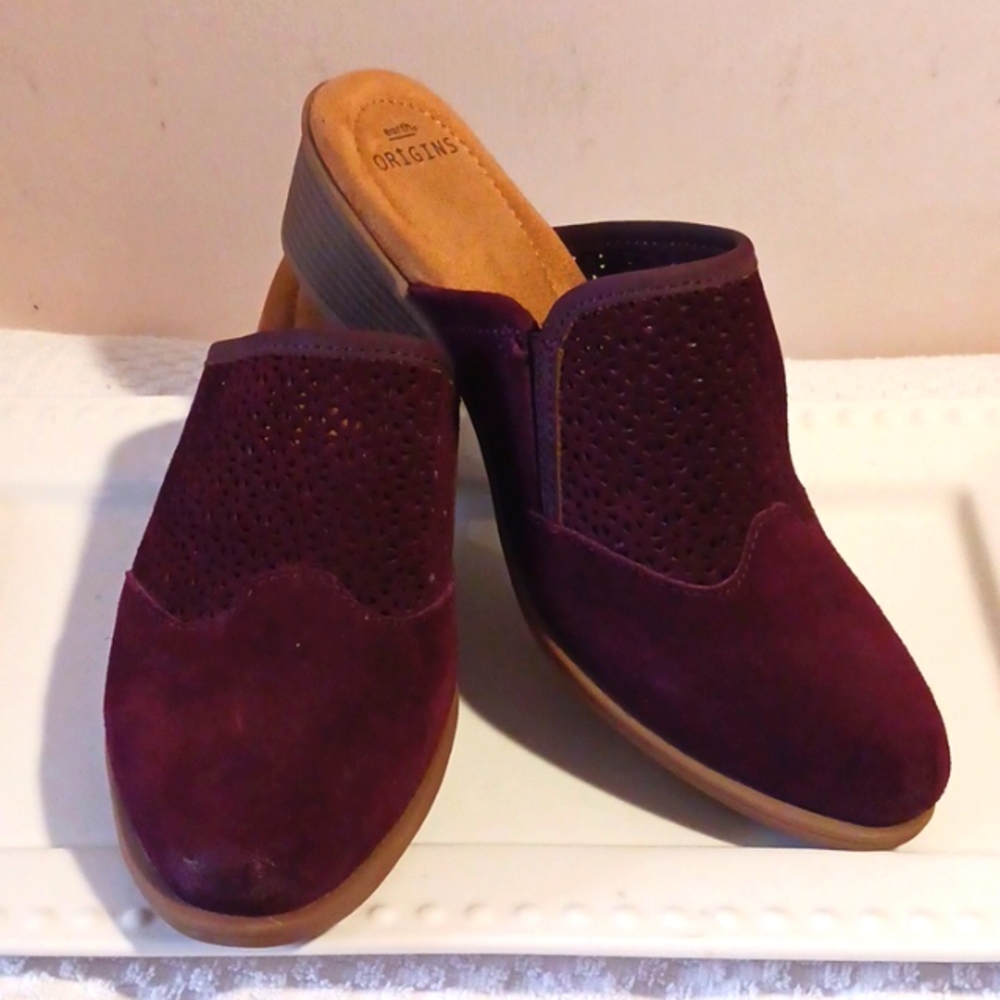 Origins ⚜️ Burgandy  Suede Border Design Mules 10  *New ⚜️